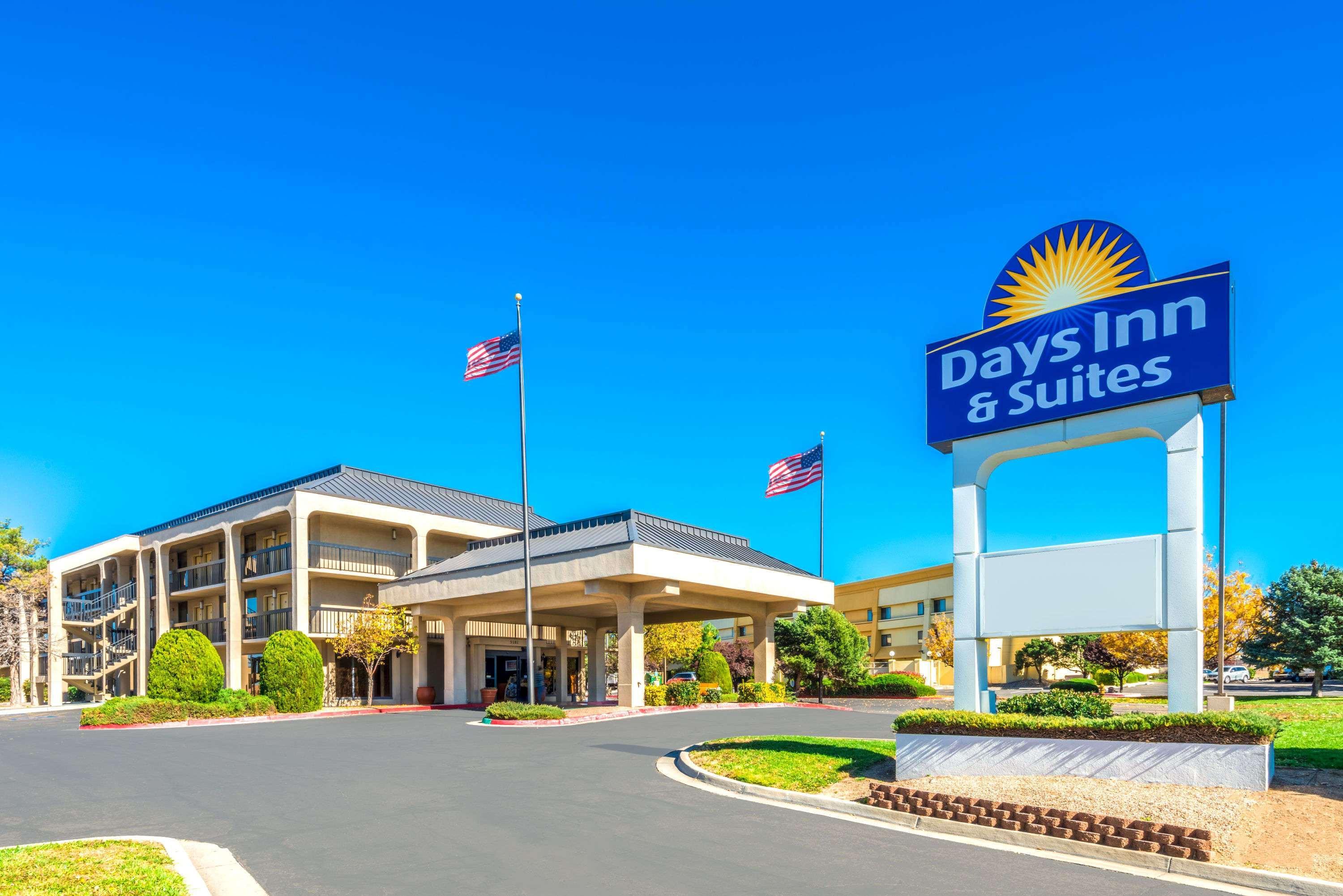Days Inn & Suites By Wyndham Albuquerque North Exterior foto